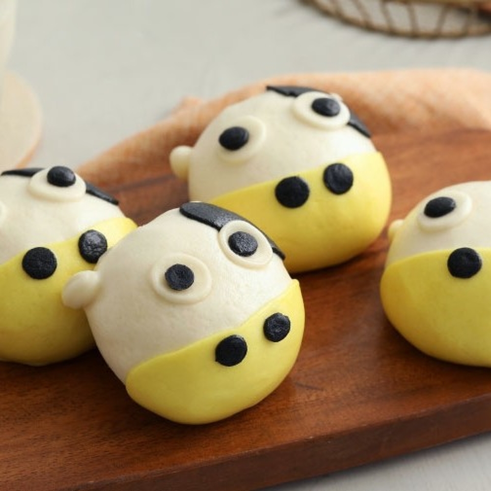 乳牛包 (奶油椰絲) 4個/包 Dairy cow-shaped steamed bun (Creamed Coconut Flakes) 4pcs per bag